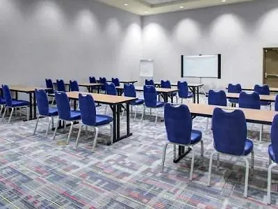 Hampton & By Hilton Scioto Downs Hotel Columbus