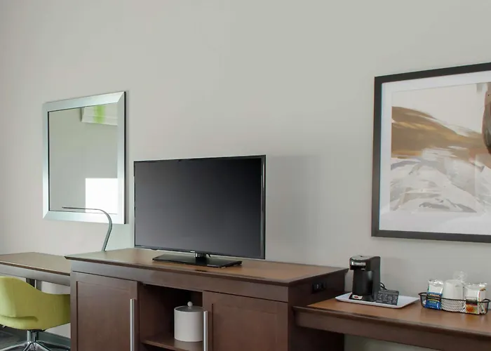 Hotel Hampton & By Hilton Scioto Downs Columbus