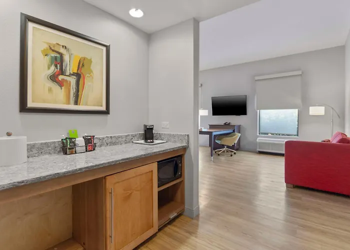 Hampton & By Hilton Scioto Downs Hotel