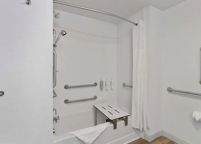 Hampton & By Hilton Scioto Downs 3* Columbus
