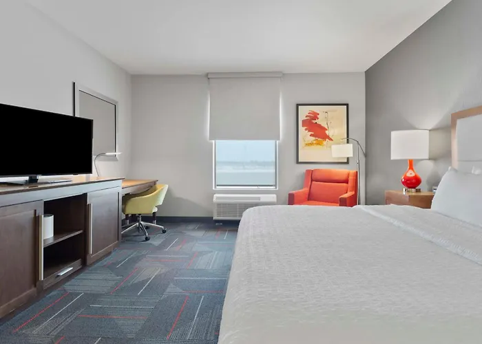 Hampton & By Hilton Scioto Downs 3*