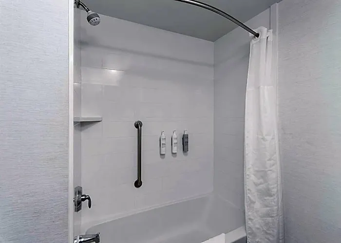 Hotel Hampton & By Hilton Scioto Downs 3*
