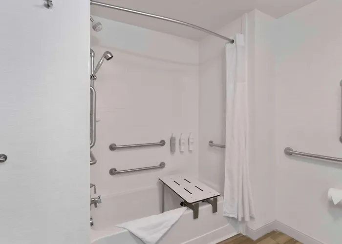Hotel Hampton & By Hilton Scioto Downs Columbus