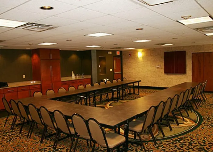 Hotel Hampton & By Hilton Scioto Downs Columbus